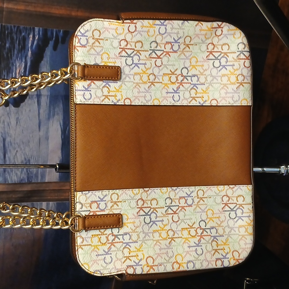 Calvin Klein colorful monogram logo chainlink handbag like new - Picture 4 of 12